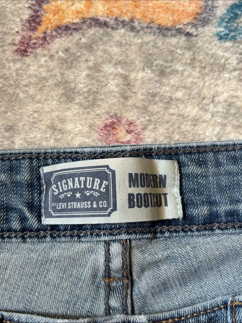 Modern bootcut levi - Picture 3 of 7